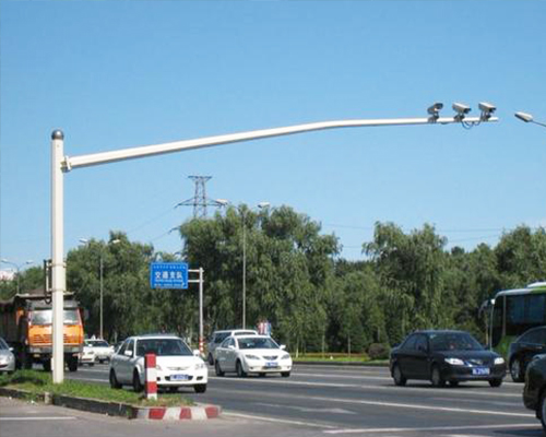 巴音郭楞监控杆