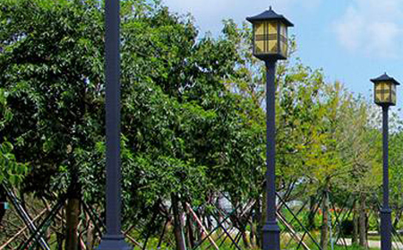 太阳能巴音郭楞庭院灯价格为何差三倍?关键看这几点 太阳能巴音郭楞庭院灯价格为何差三倍?关键看这几点